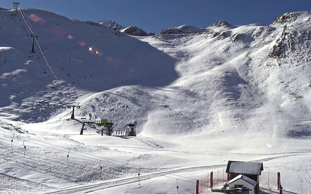 Estamos ya disfrutando de la estación de #esquí de Panticosa, con fantástica nieve y días magníficos